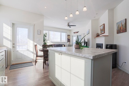 8 Main Street, Entwistle, AB - Indoor Photo Showing Kitchen