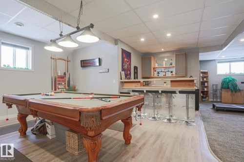 8 Main Street, Entwistle, AB - Indoor Photo Showing Other Room