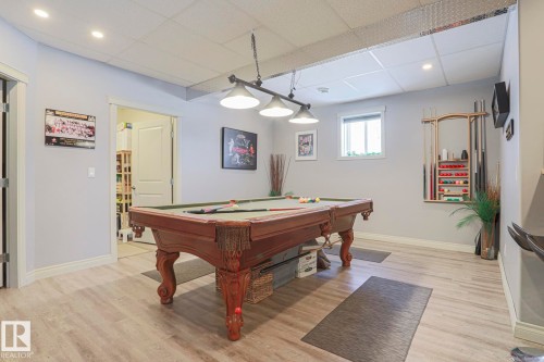 8 Main Street, Entwistle, AB - Indoor Photo Showing Other Room