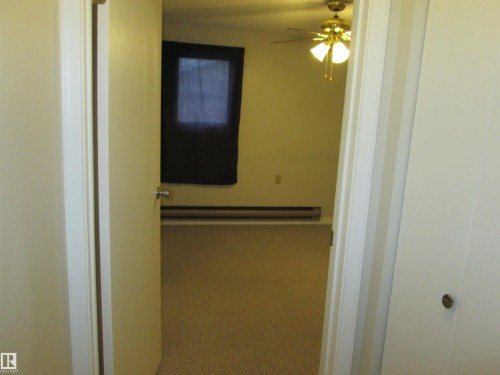 10831 80 Avenue, Edmonton, AB - Indoor