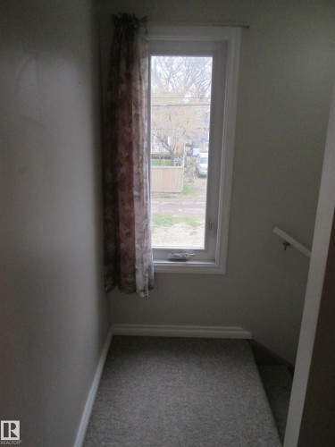 10831 80 Avenue, Edmonton, AB - Indoor Photo Showing Other Room