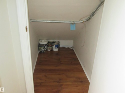 10831 80 Avenue, Edmonton, AB - Indoor Photo Showing Other Room