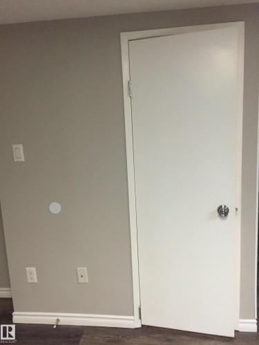 10831 80 Avenue, Edmonton, AB - Indoor Photo Showing Other Room