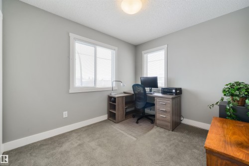 60 Vanderbilt Common, Spruce Grove, AB - Indoor Photo Showing Office