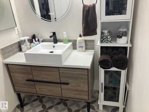 14622 118 Street, Edmonton, AB - Indoor Photo Showing Bathroom