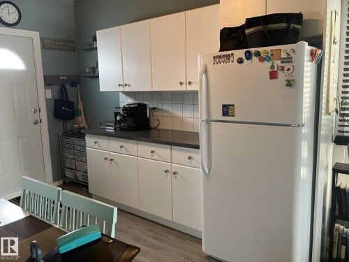 14622 118 Street, Edmonton, AB - Indoor Photo Showing Kitchen