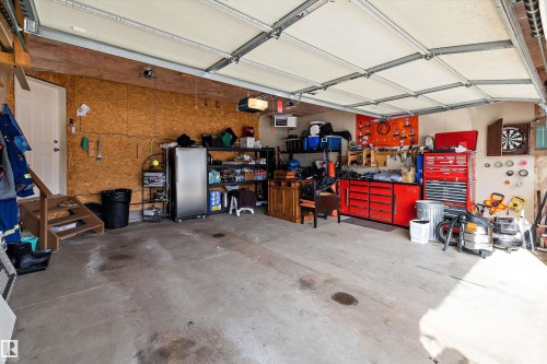 18206 108 Street, Edmonton, AB - Indoor Photo Showing Garage