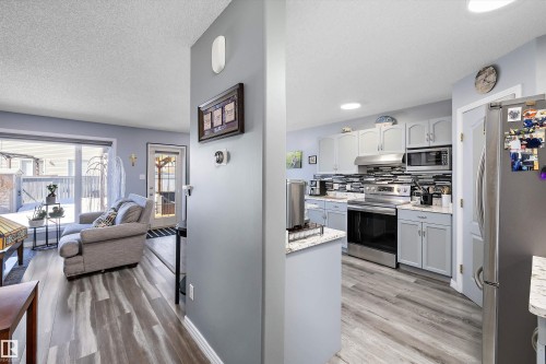 18206 108 Street, Edmonton, AB - Indoor Photo Showing Kitchen