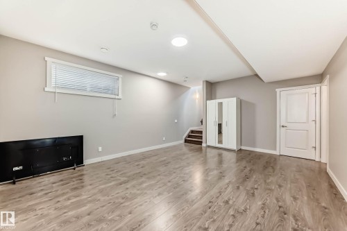 7719 Getty Wynd, Edmonton, AB - Indoor Photo Showing Other Room