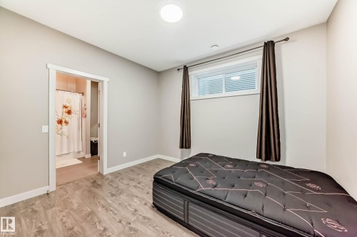 7719 Getty Wynd, Edmonton, AB - Indoor Photo Showing Bedroom