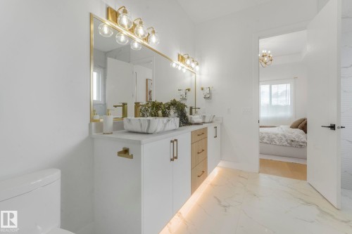 264 Falcon Crescent, Leduc, AB - Indoor Photo Showing Bathroom