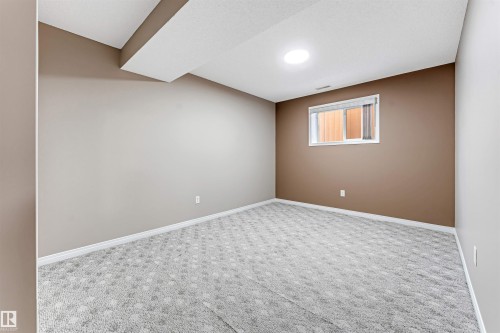 3331 26 Street, Edmonton, AB - Indoor Photo Showing Other Room