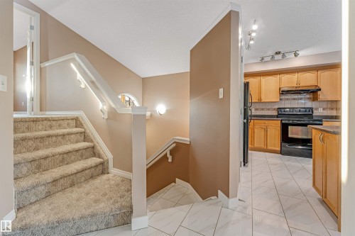 3331 26 Street, Edmonton, AB - Indoor Photo Showing Other Room