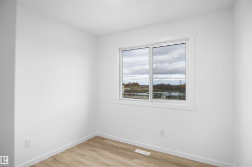 4354 Kinglet Drive, Edmonton, AB - Indoor Photo Showing Other Room