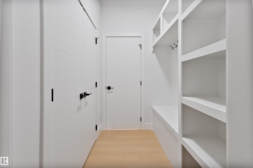 215 Falcon Crescent, Leduc, AB - Indoor Photo Showing Other Room