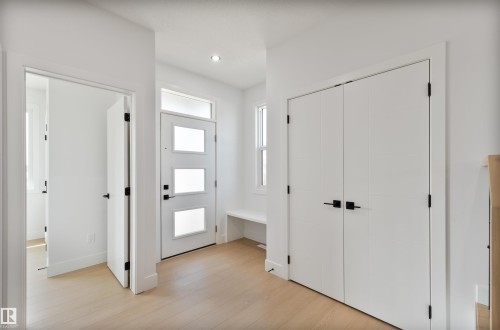 215 Falcon Crescent, Leduc, AB - Indoor Photo Showing Other Room