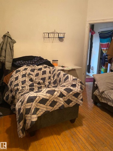 11320 89 Street, Edmonton, AB - Indoor Photo Showing Bedroom