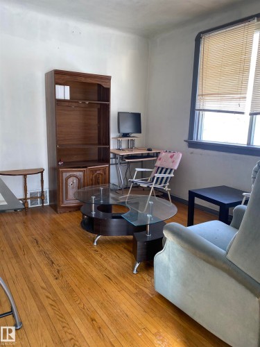 11320 89 Street, Edmonton, AB - Indoor