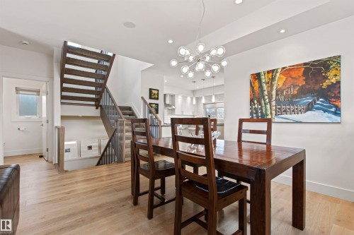 Edmonton, AB - Indoor Photo Showing Dining Room