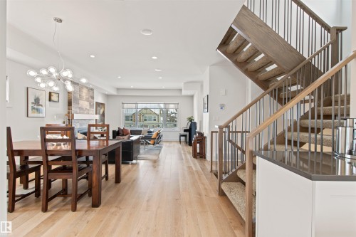 Edmonton, AB - Indoor Photo Showing Dining Room