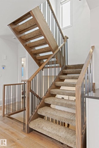 Edmonton, AB - Indoor Photo Showing Other Room