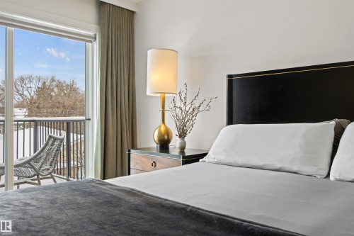 Edmonton, AB - Indoor Photo Showing Bedroom