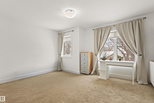 Edmonton, AB - Indoor