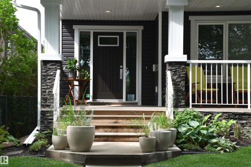 Edmonton, AB - Outdoor