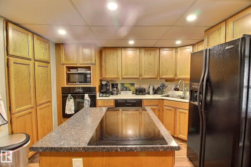 1035 109 Street, Edmonton, AB - Indoor Photo Showing Kitchen With Double Sink