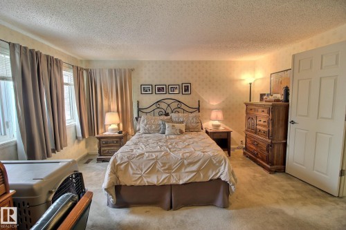 1035 109 Street, Edmonton, AB - Indoor Photo Showing Bedroom