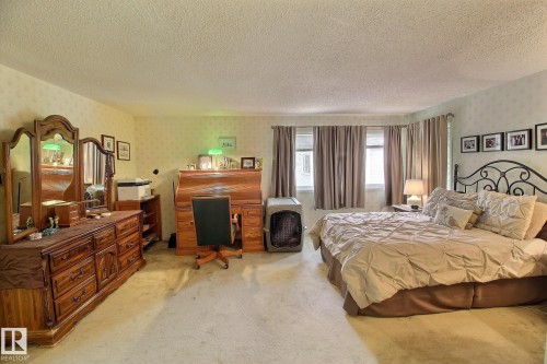 1035 109 Street, Edmonton, AB - Indoor Photo Showing Bedroom
