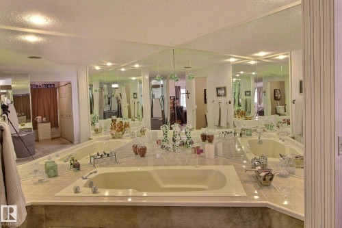 1035 109 Street, Edmonton, AB - Indoor Photo Showing Bathroom