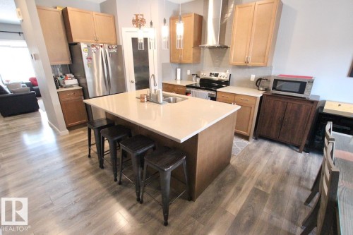 2652 Maple Way, Edmonton, AB - Indoor Photo Showing Kitchen