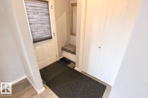 2652 Maple Way, Edmonton, AB - Indoor Photo Showing Other Room