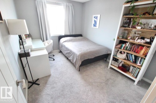 2652 Maple Way, Edmonton, AB - Indoor Photo Showing Bedroom