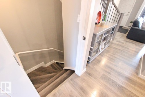 2652 Maple Way, Edmonton, AB - Indoor Photo Showing Other Room