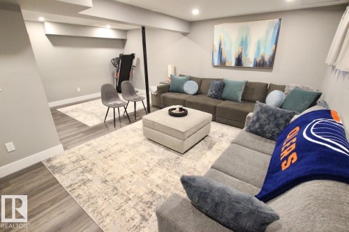 2652 Maple Way, Edmonton, AB - Indoor