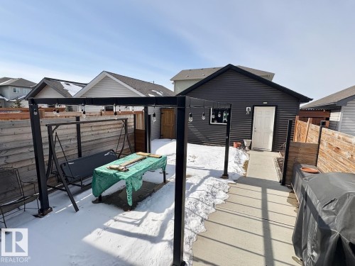 2652 Maple Way, Edmonton, AB - Outdoor
