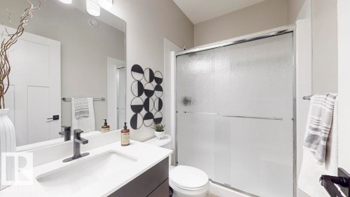 5009 Cawsey Link, Edmonton, AB - Indoor Photo Showing Bathroom