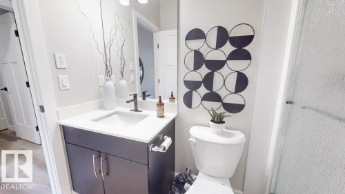 5009 Cawsey Link, Edmonton, AB - Indoor Photo Showing Bathroom