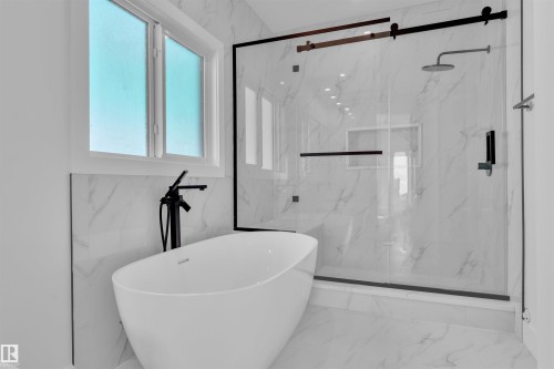 164 Caledon Crescent, Spruce Grove, AB - Indoor Photo Showing Bathroom