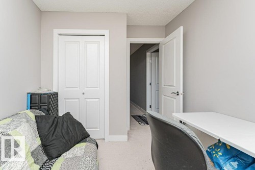 20 2004 Trumpeter Way, Edmonton, AB - Indoor Photo Showing Bedroom