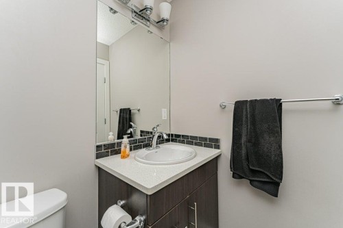 20 2004 Trumpeter Way, Edmonton, AB - Indoor Photo Showing Bathroom