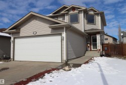 82 Leyland Way Spruce Grove, AB T7X 4P2