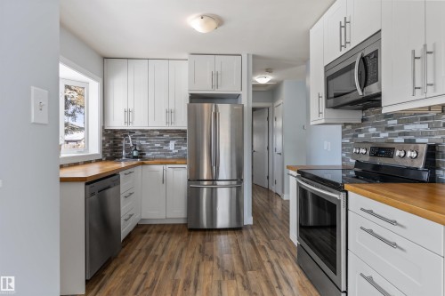 11924 141 Street, Edmonton, AB - Indoor Photo Showing Kitchen
