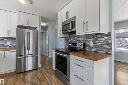 11924 141 Street, Edmonton, AB - Indoor Photo Showing Kitchen
