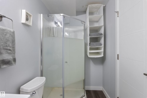 11924 141 Street, Edmonton, AB - Indoor Photo Showing Bathroom