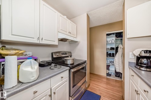 101 17467 98A Avenue, Edmonton, AB - Indoor Photo Showing Kitchen