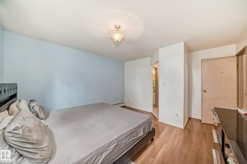 101 17467 98A Avenue, Edmonton, AB - Indoor Photo Showing Bedroom