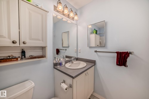 101 17467 98A Avenue, Edmonton, AB - Indoor Photo Showing Bathroom